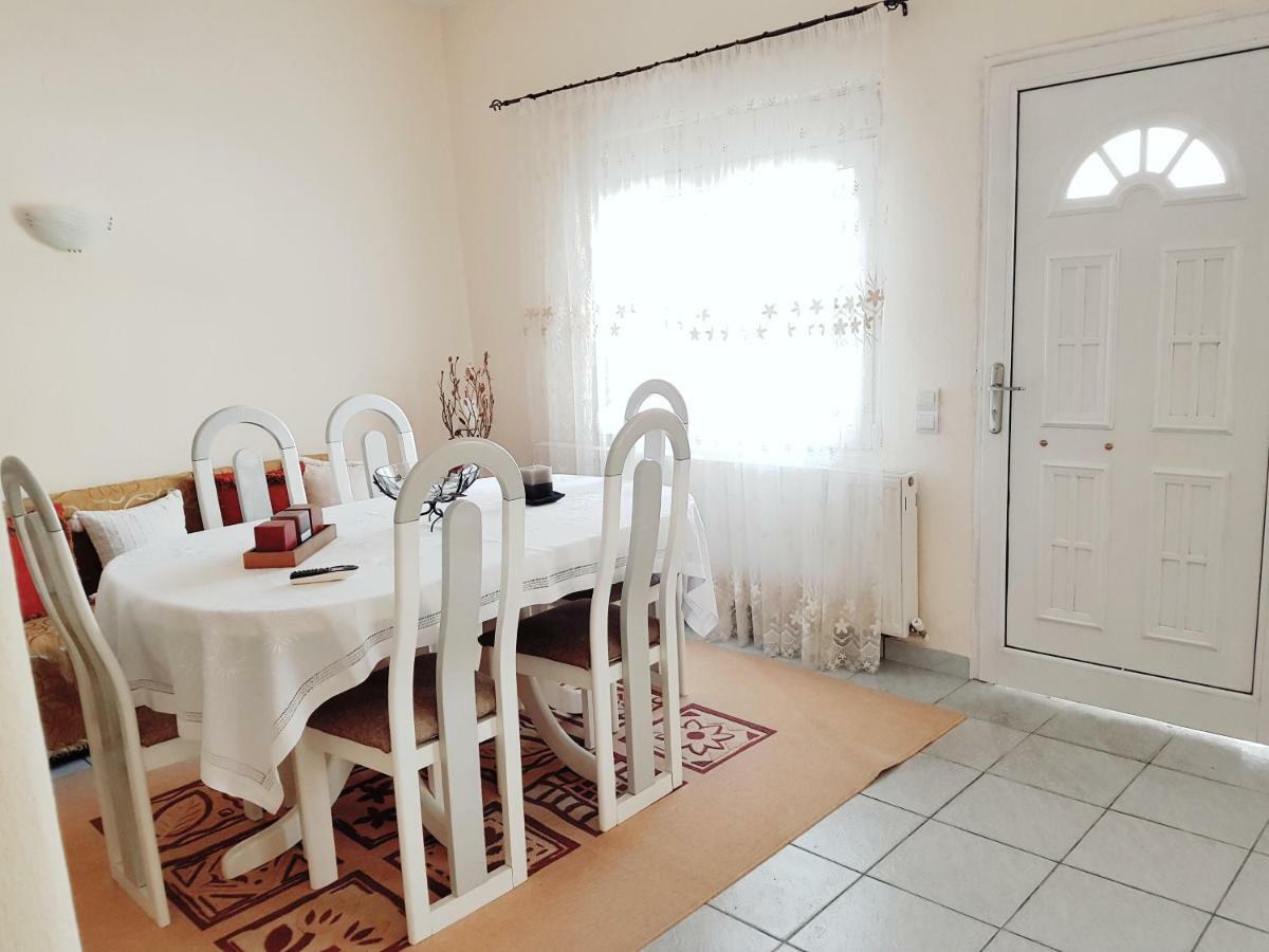 Anastasia'S Home เนอาเปรามอส ภายนอก รูปภาพ